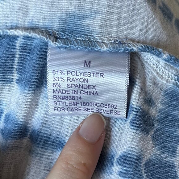 NWT Te Verde Tie Dye V-Neck Tee - Picture 6 of 6